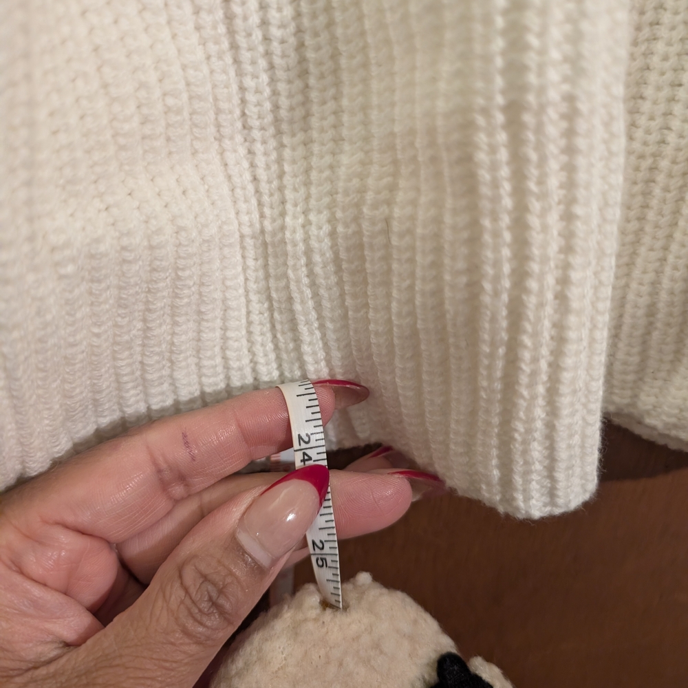 Chic White Sweater with Multicolor Lettering - Picture 4 of 6